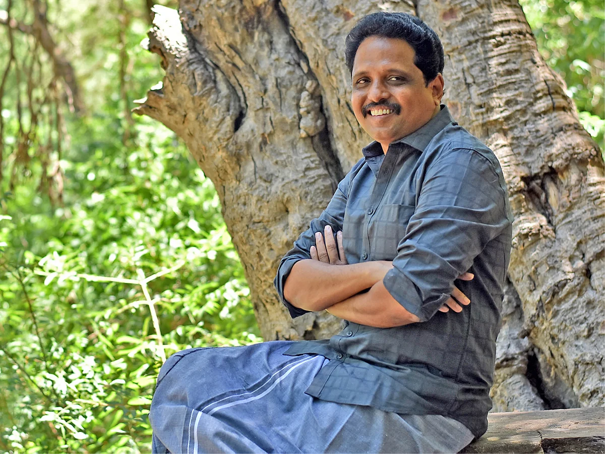 மூன்று செல்போன்களை ஒட்டுக்கேட்கும் செலவில், மூவாயிரம் ஆண்டு வரலாற்றை அறியலாம்!