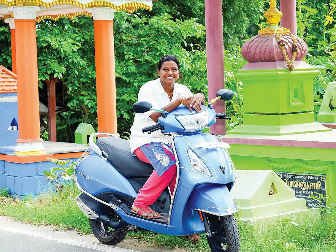 மனிதத்தால் மலர்ந்த மயானம்!