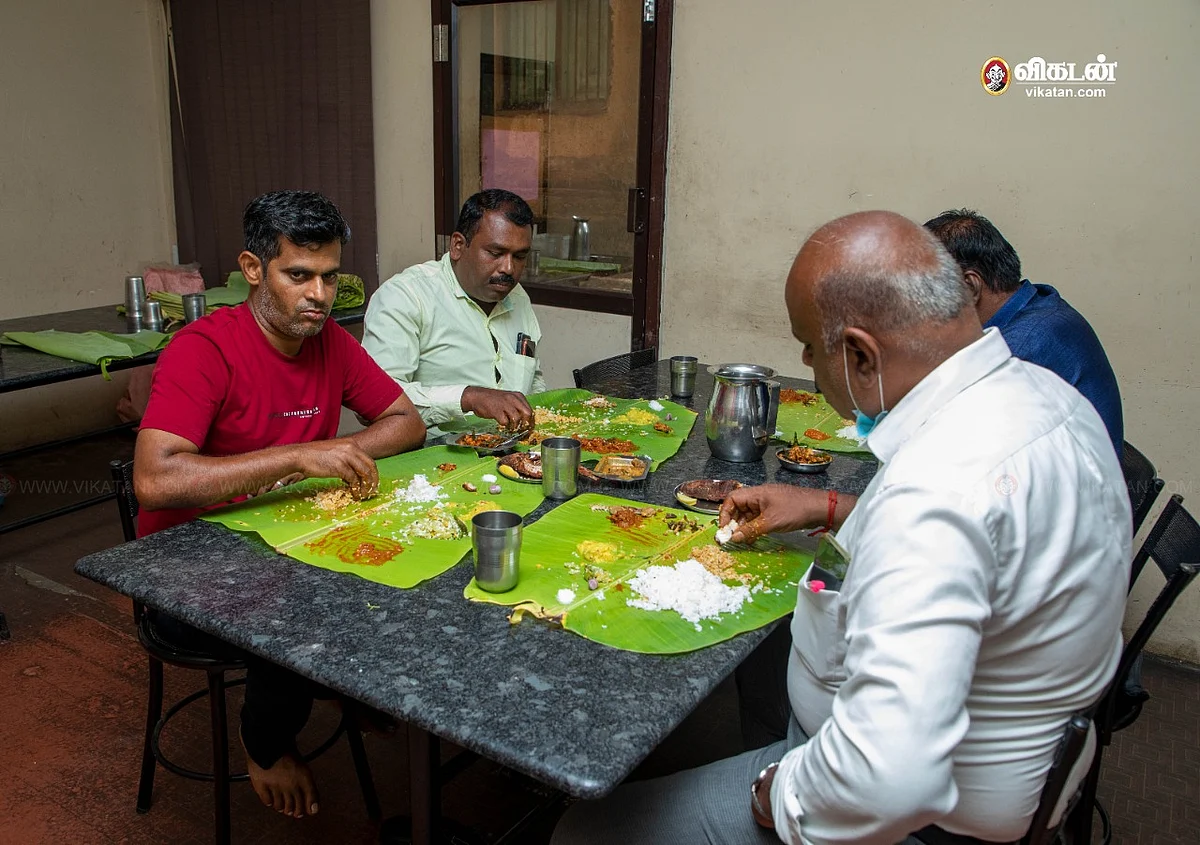 வாடிக்கையாளர்கள்