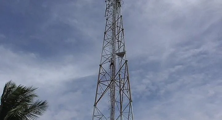 செல்போன் டவர் மீது சதாசிவம்