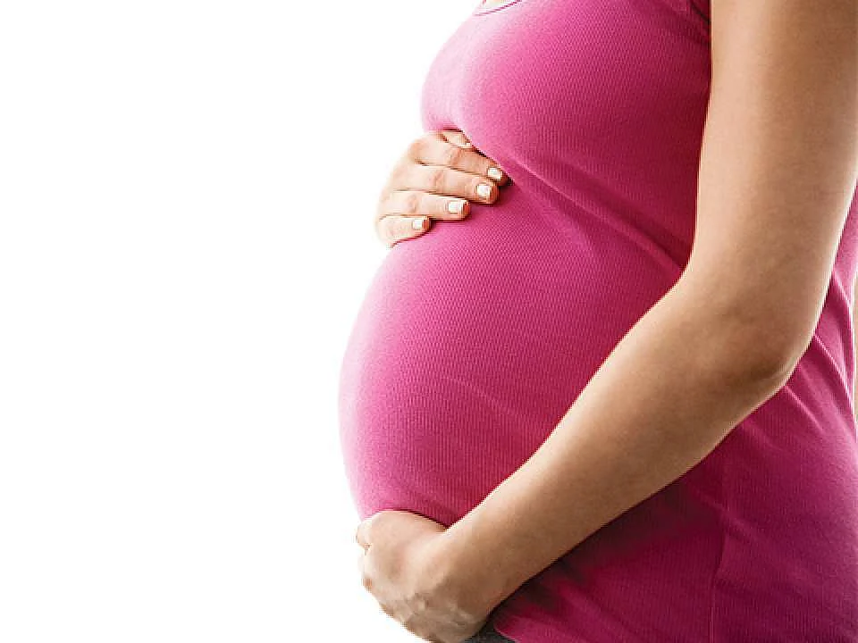 `ஆண் குழந்தைதான் வேண்டும்’ ; 8 முறை கட்டாயக் கருக்கலைப்பு!-கணவன்மீது ஓய்வுபெற்ற நீதிபதி மகள் புகார்