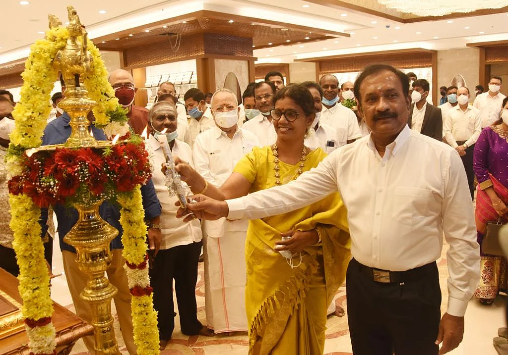 போத்தீஸ்