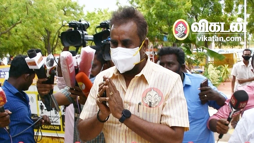 எஸ்.பி.வேலுமணி