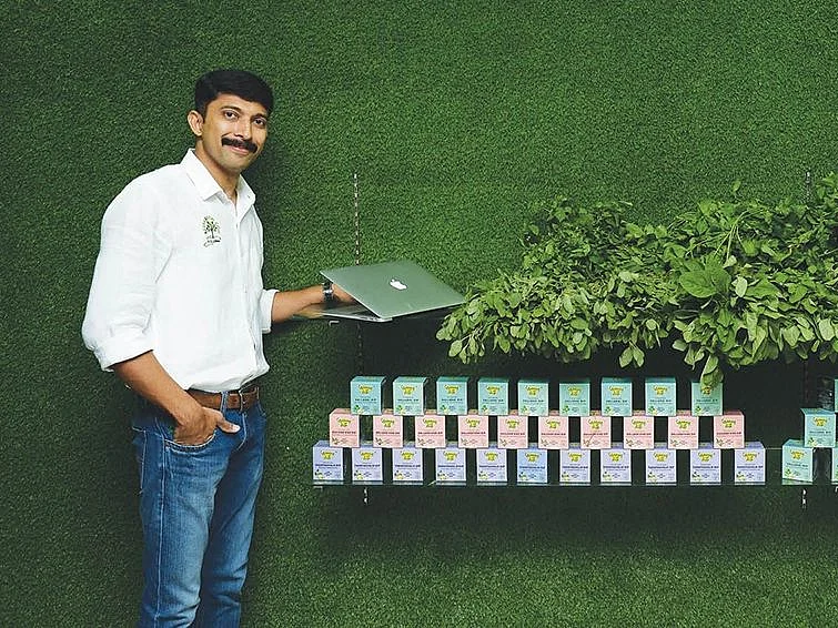 ஆன்லைனில் கீரை விற்பனை...
அசத்தும் கோவை இளைஞர்!