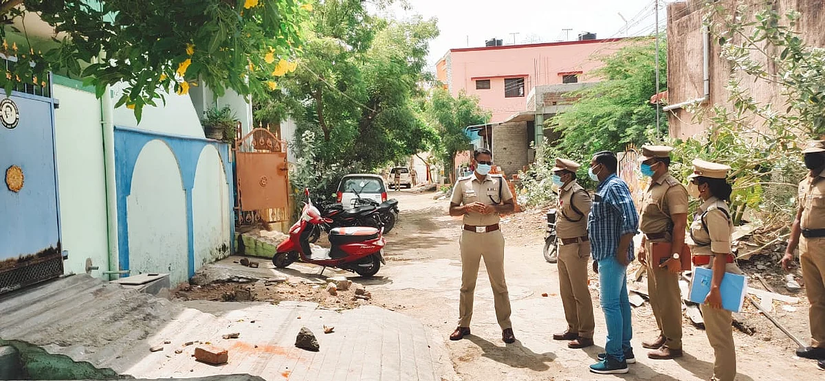சம்பவ இடத்தை ஆய்வு செய்த எஸ்.பி., ஜெயக்குமார்