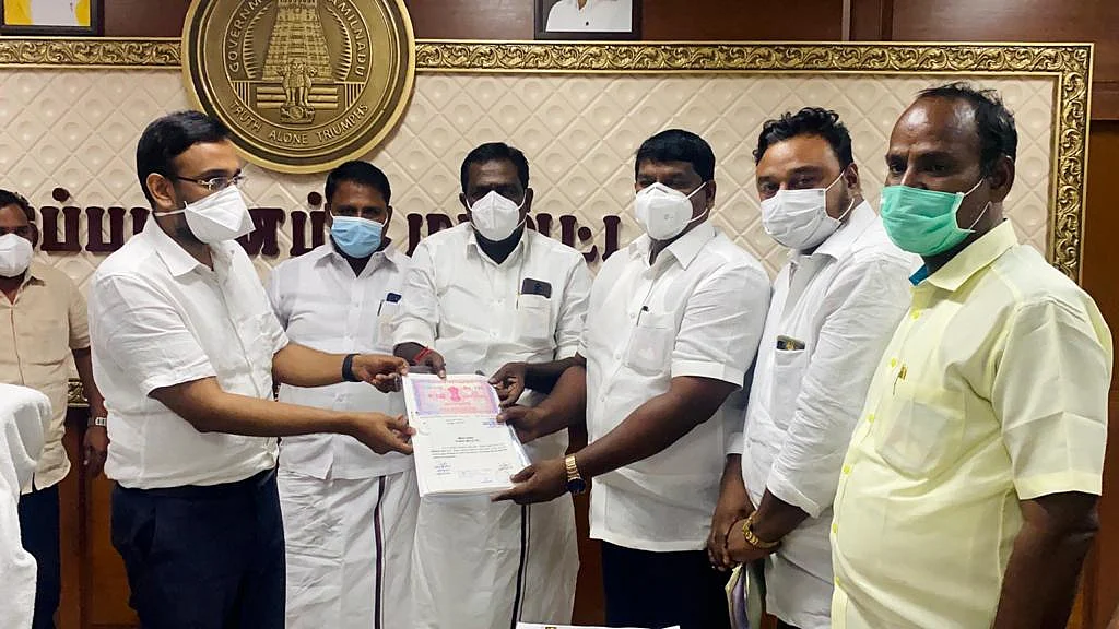 தி.மு.க.பிரமுகர் தாமஸ் ஆல்வா எடிசன்