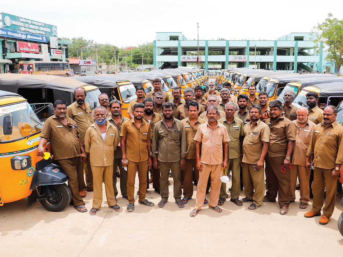இந்த ஆட்டோக்களை ஃபாலோ பண்ணுங்கப்பா!
