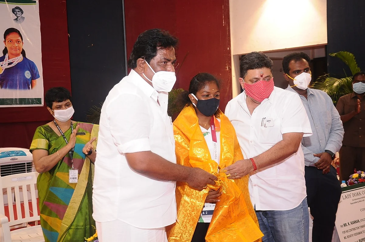 நிதியமைச்சர்