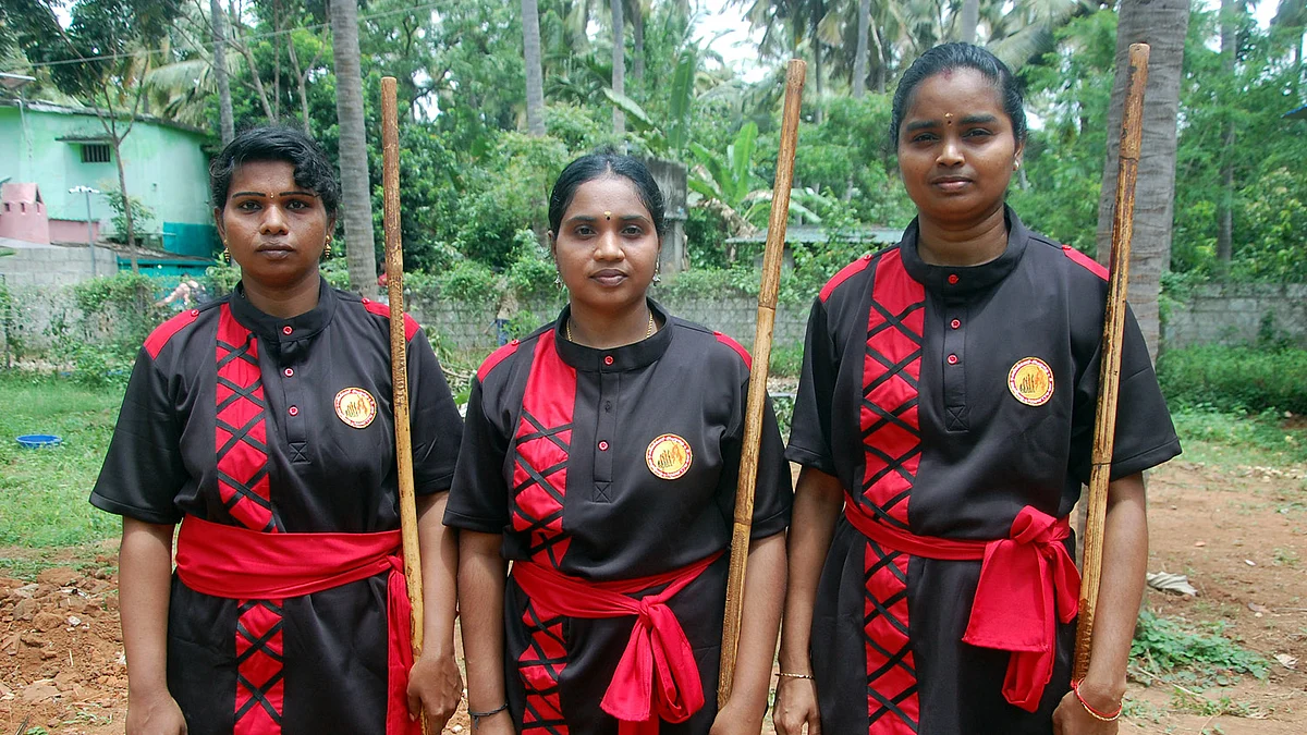ஆனந்தி, சிஜின் மேரி, கோமதி சங்கரி