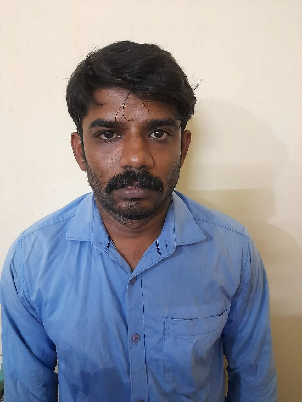 கைதுசெய்யப்பட்ட ரவி