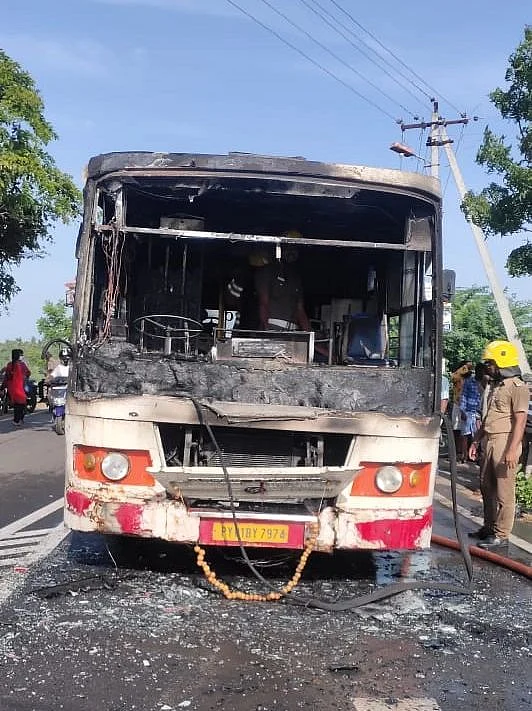 பேருந்தில் தீ விபத்து