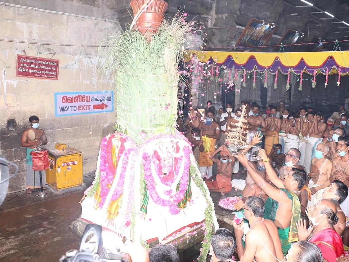 திருச்செந்தூர்: ஆவணித் திருவிழா கொடியேற்றம்... 10 நாள் விழாவில் பக்தர்களுக்கு அனுமதி இல்லை!