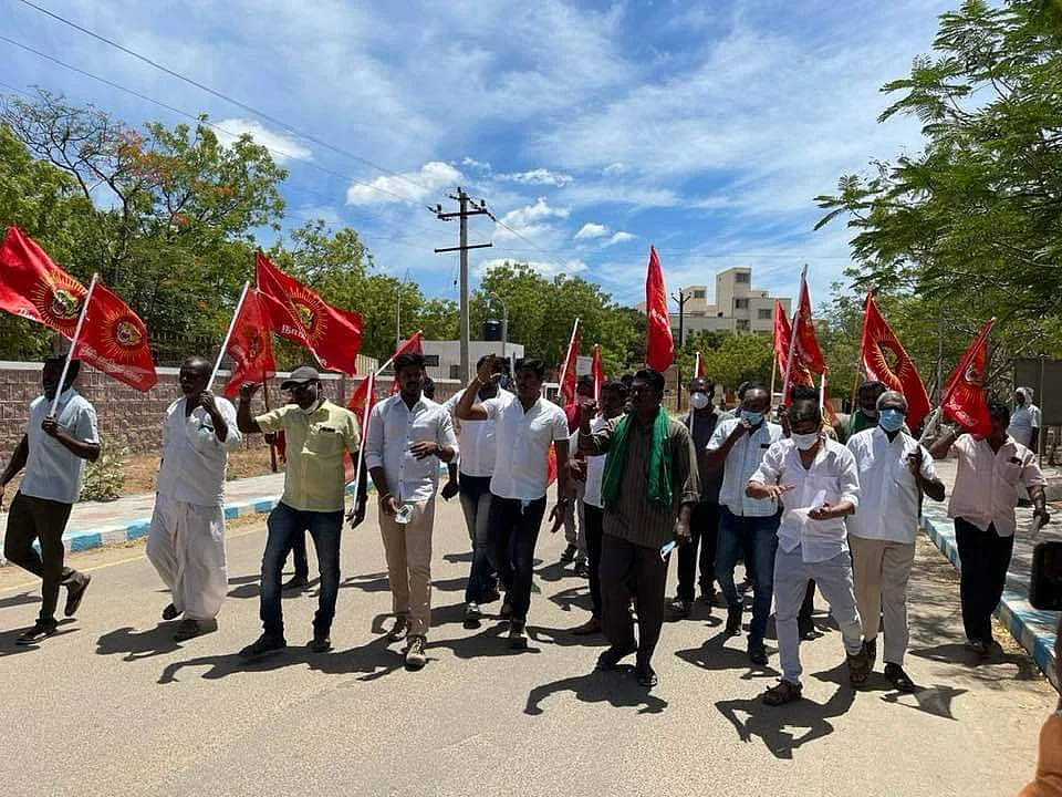 நாம் தமிழர் கட்சியினர்