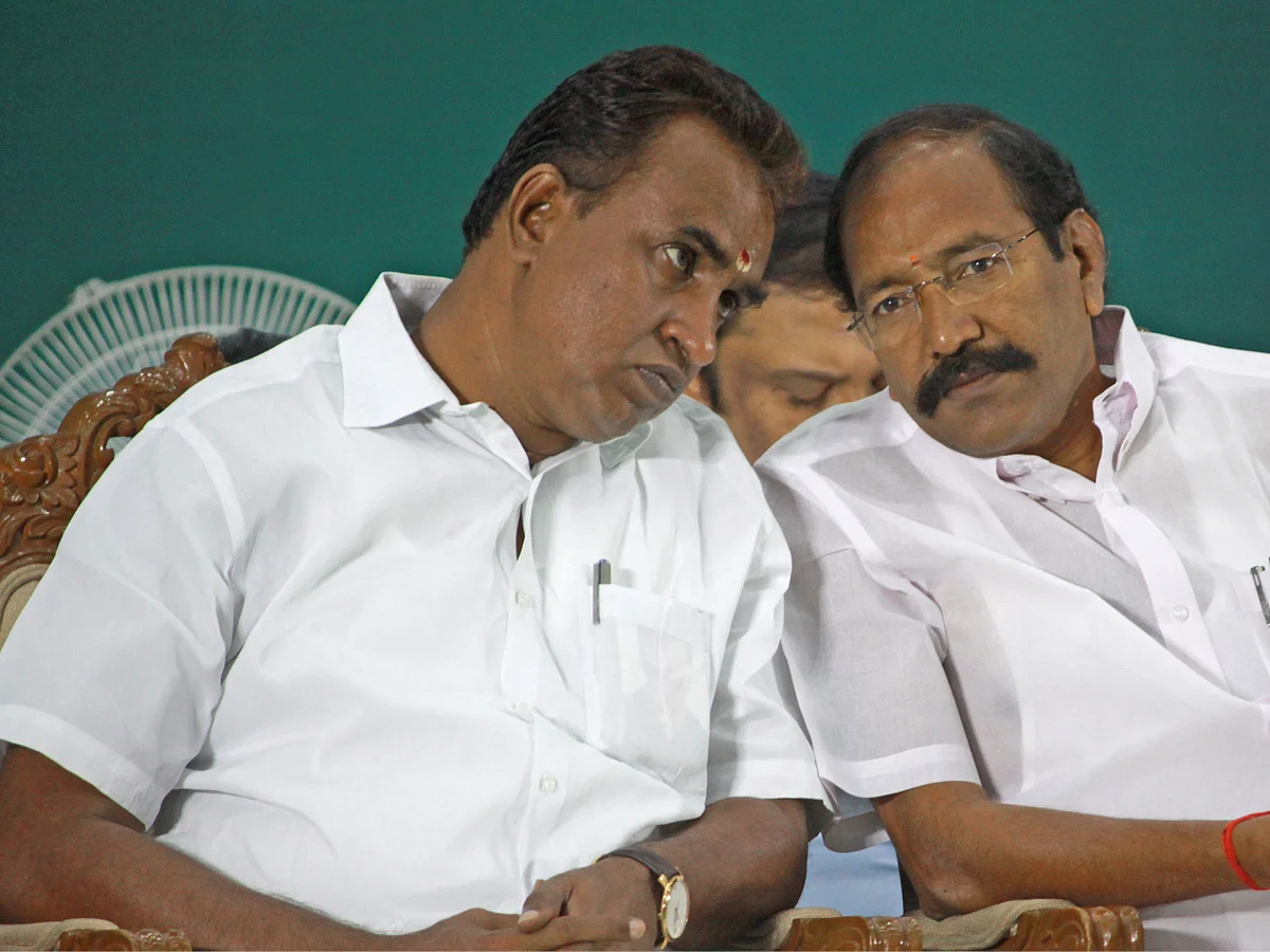 “ஆபரேஷன் அ.தி.மு.க-வுக்கு மட்டுமல்ல... உடன்பிறப்புகளுக்கும்தான்!”