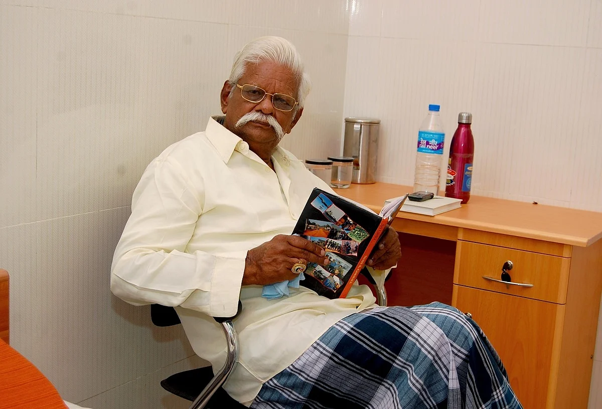 புலவர் புலமைப்பித்தன்