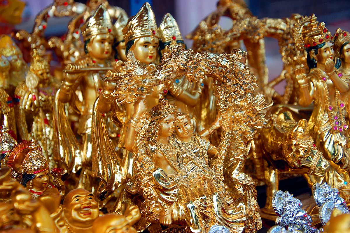 குழந்தை புத்தர், கிருஷ்ண லீலை, விவசாயி; கண்ணைக்கவரும் வண்ணமயமான நவராத்திரி கொலு பொம்மைகள்!