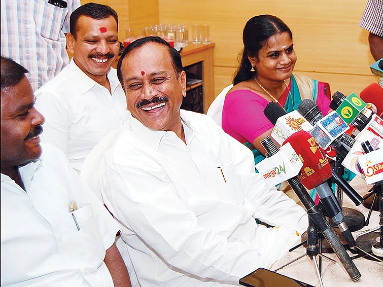 போட்டோ தாக்கு