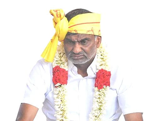 கே.சி.வீரமணி: `பீடித் தொழிலாளி மகன் டு அமைச்சர்' - அரசியலில் வளர்ந்த கதை!