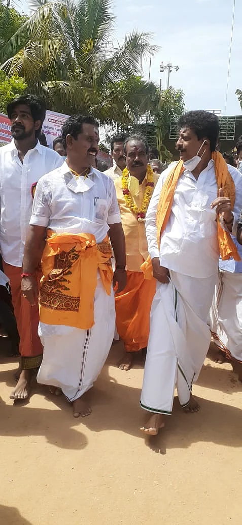 திவாகரன்