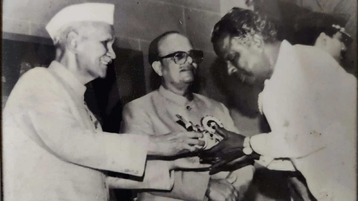 நல்லாசிரியர் விருது பெற்ற ஜெகதீசன்