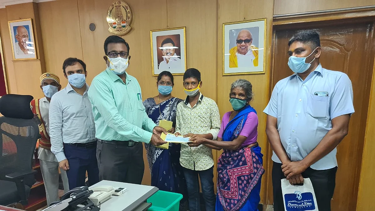 கலெக்டர் தினேஷ் பொன்ராஜ் ஆலிவர்