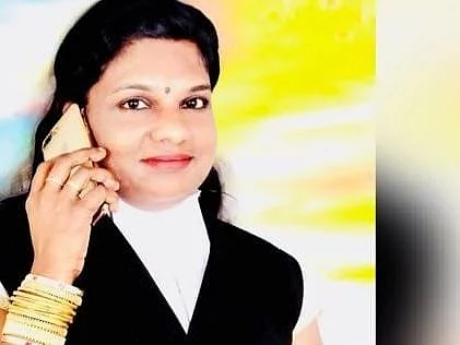 வழக்கறிஞர் டிரெஸ்; வசீகரிக்கும் குரல்; மோசடி வழக்கில் கைதான குமரி மாவட்டப் பெண்!
