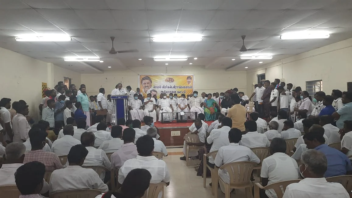 கலந்துகொண்ட தி.மு.க-வினர்