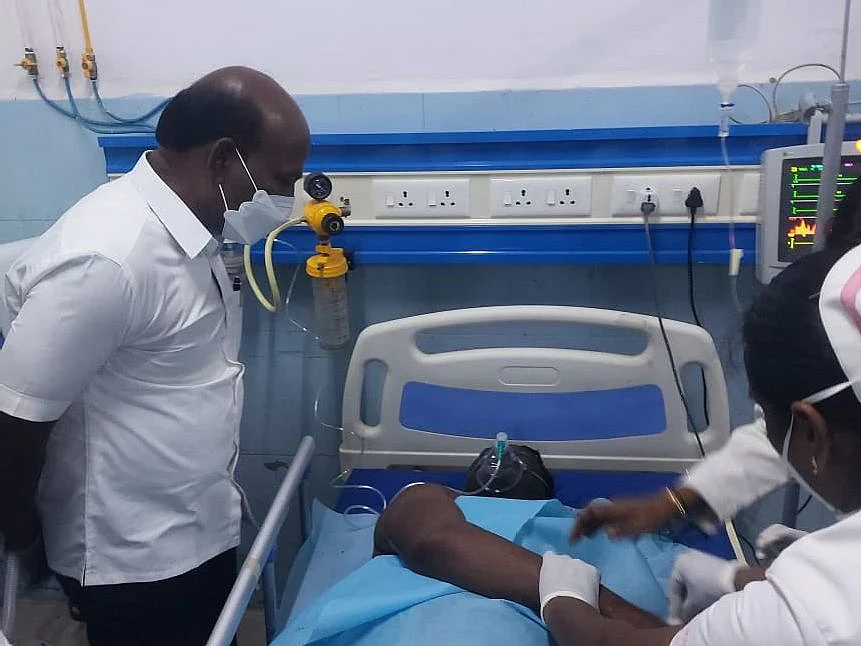முதல்வர் வீடு அருகே நடந்த தீக்குளிப்பு; பின்னணி என்ன?
