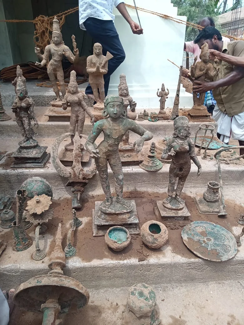 ஐம்பொன்னிலான சிலைகள்