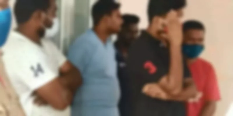 கைதுசெய்யப்பட்ட இளைஞர்கள்
