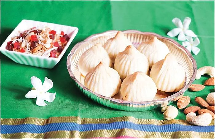 பேக்டு மோதகம்