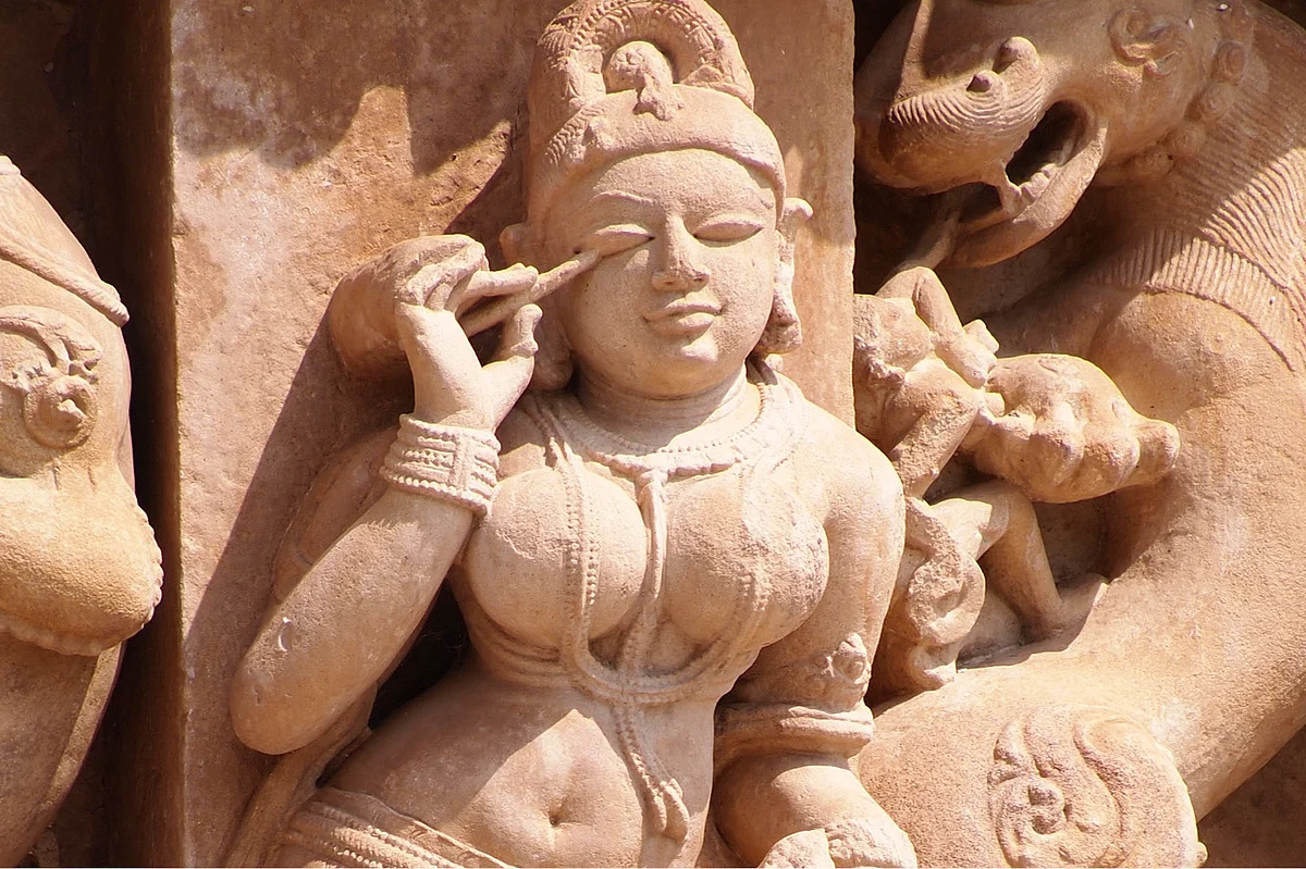 பெண் உடலைப் பேசுவோம்