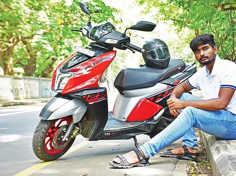 என்டார்க்...
ஸ்கூட்டரா... பைக்கானு தெரியலை!