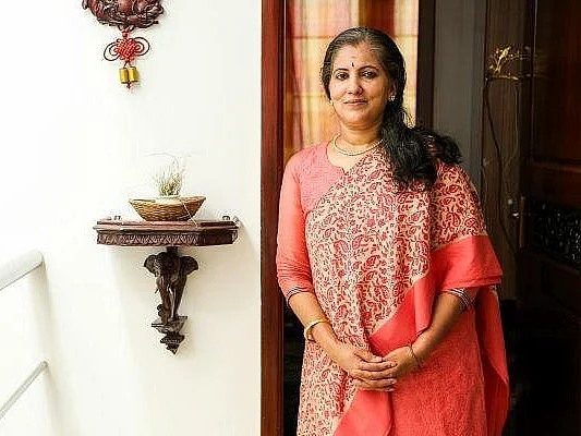 `எஸ்.பி.பி-யின் இறுதிநாள்கள் எனக்கு இன்னும் சோகமானது; ஏன்னா..!' - கலங்கும் பாடகி சுனந்தா