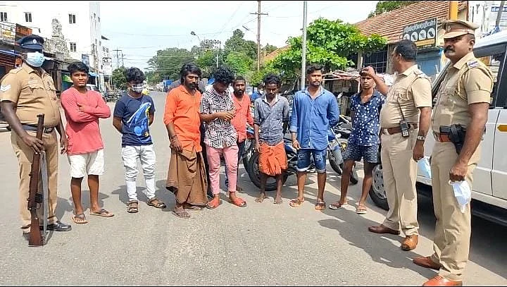 போலீஸார் எச்சரிக்கை