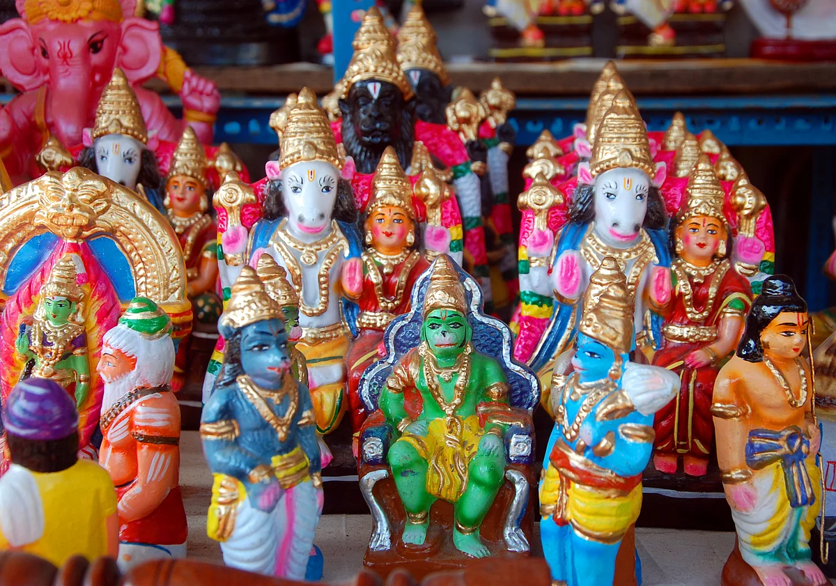 குழந்தை புத்தர், கிருஷ்ண லீலை, விவசாயி; கண்ணைக்கவரும் வண்ணமயமான நவராத்திரி கொலு பொம்மைகள்!
