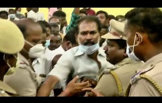 அதிமுக ஒன்றிய செயலாளர்