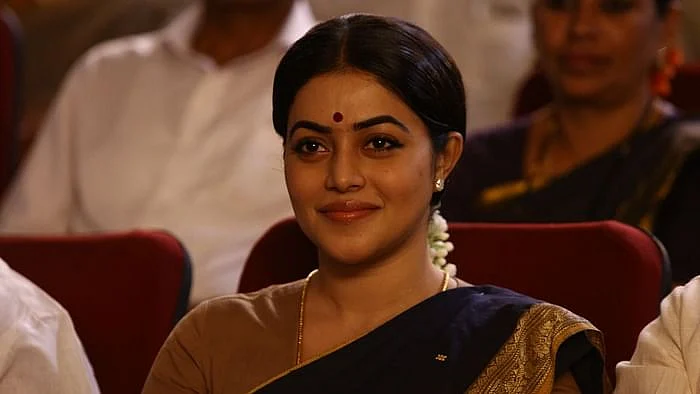 நடிகை பூர்ணா