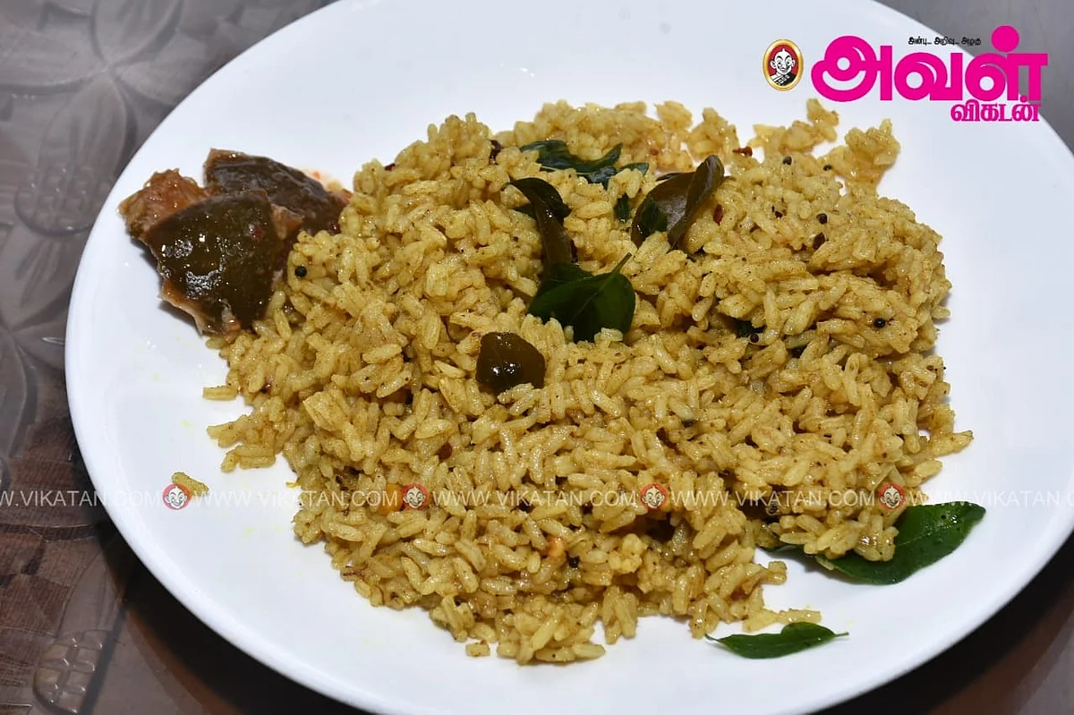 `அம்பட்பாத் முதல் ஆட்டுக்கறி பிரியாணி வரை!' - பட்டையைக் கிளப்பிய சௌராஷ்டிர உணவுத் திருவிழா | saurashtra people in madurai conducted food festival 2 அம்பட்பாத்