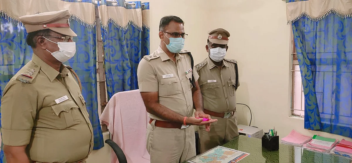 மாவட்ட எஸ்.பி ஜெயக்குமார்