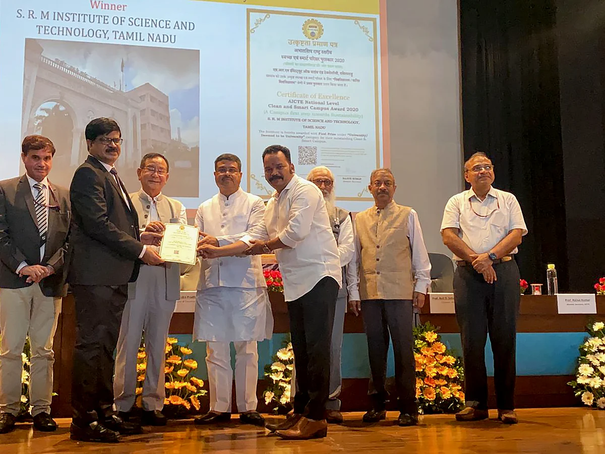 தூய்மை மற்றும் மிடுக்கான வளாகம்... எஸ்ஆர்எம் கல்வி நிறுவனத்துக்கு மத்திய அரசு விருது!