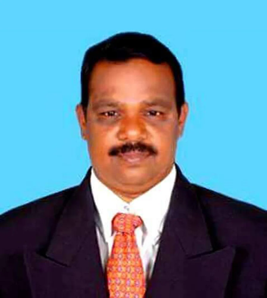 “16 வருடங்களாக பாலியல் தொல்லை!” - கண்டுகொள்ளாத கல்வித்துறை.. கதறிய மாணவிகள்!