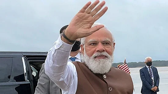 `உங்களின் வெற்றி உலக மக்களுக்கு உத்வேகம் அளிக்கிறது!' - கமலா ஹாரிஸுடனான சந்திப்பில் மோடி | PM Narendra modi's America visit updates 2 அமெரிக்காவில் மோடி
