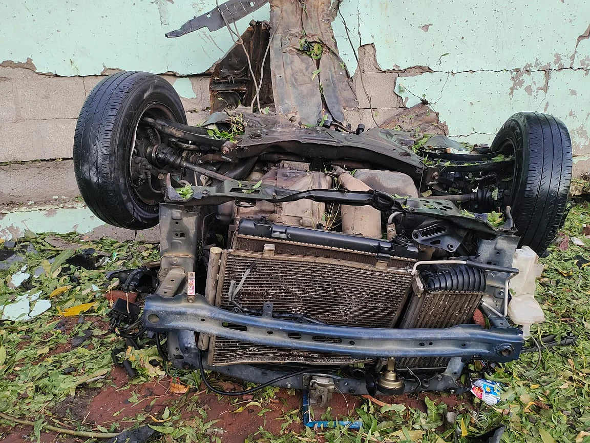 வெடி விபத்தில் சிதறிய பாலகிருஷ்ணனின் கார்