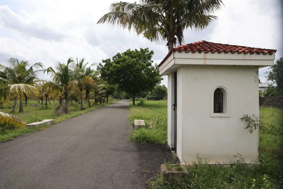 பையனூர் பங்களா