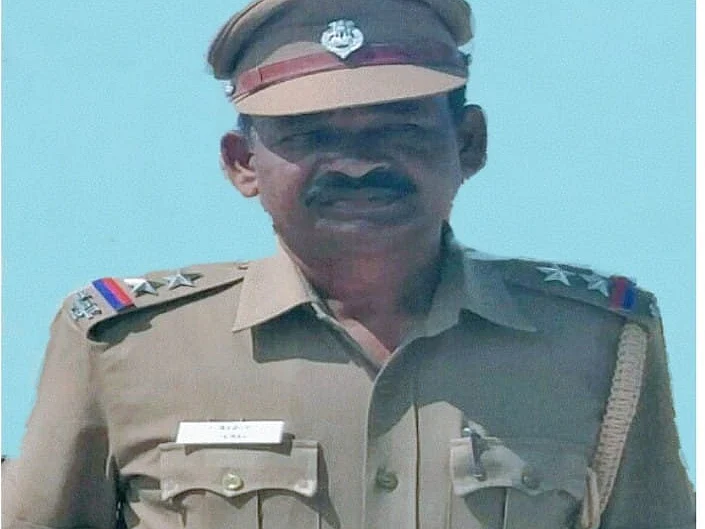 பேருந்தில் நடந்த தகராறை விசாரித்தபோது எஸ்.ஐ மரணம்! - தங்கச்சிமடத்தில் நடந்த துயரச் சம்பவம்!