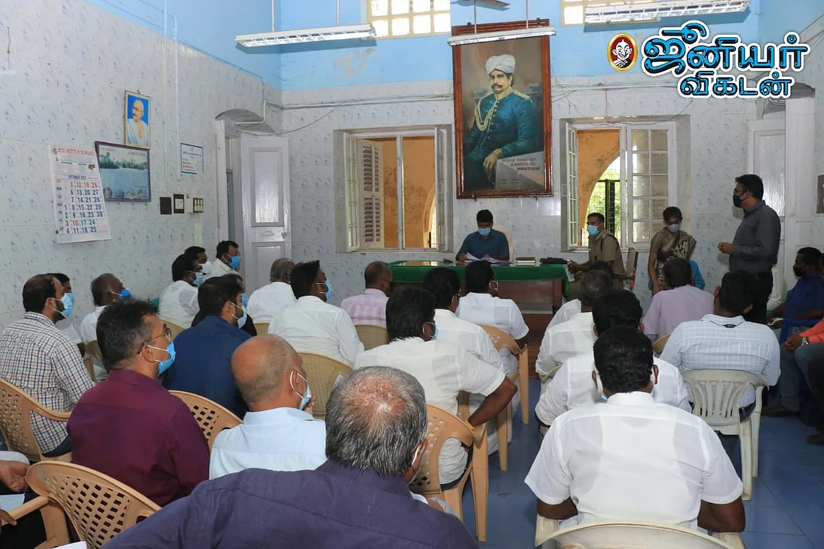 கிராம மக்களிடம் அதிகாரிகள் பேச்சுவார்த்தை