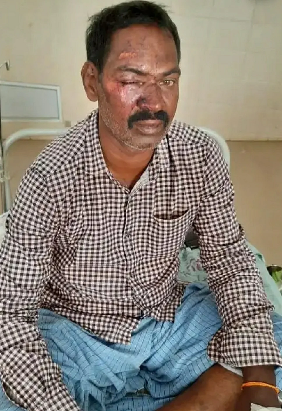 காவலர் அன்பழகன்