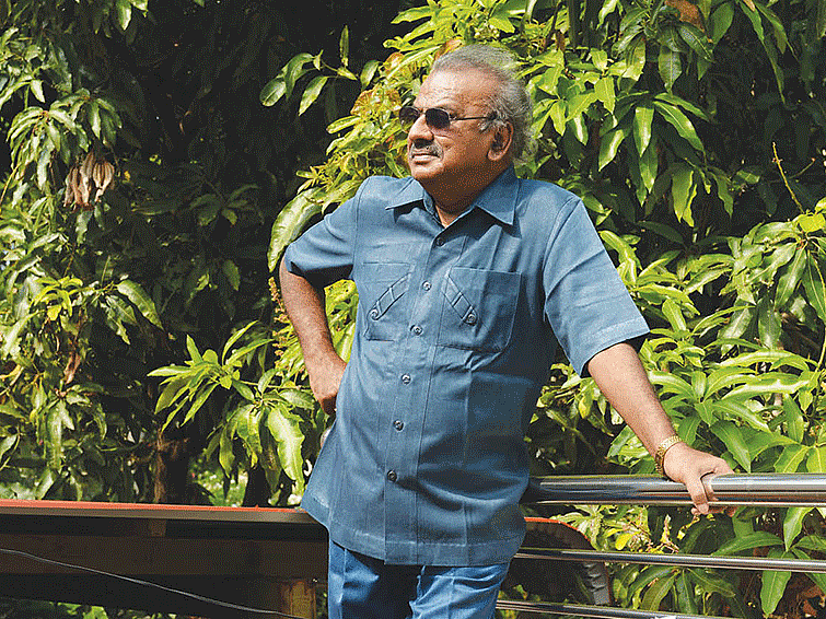 “என் வீட்டின் ஒவ்வொரு செங்கல்லும் வாசகர்கள் எனக்குக் கொடுத்த அங்கீகாரம்!”