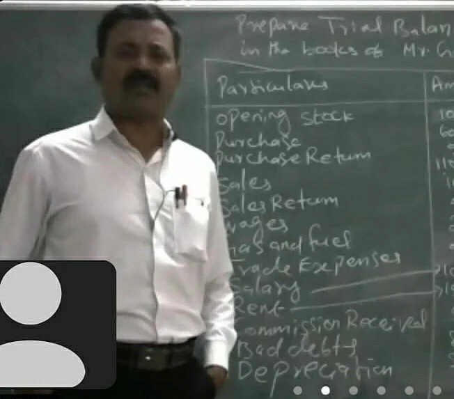 புதுக்கோட்டை: பள்ளி மாணவியிடம் ஆபாசப் பேச்சு; அதிர்ச்சி ஆடியோ! -ஆசிரியர்மீது பாய்ந்த போக்சோ